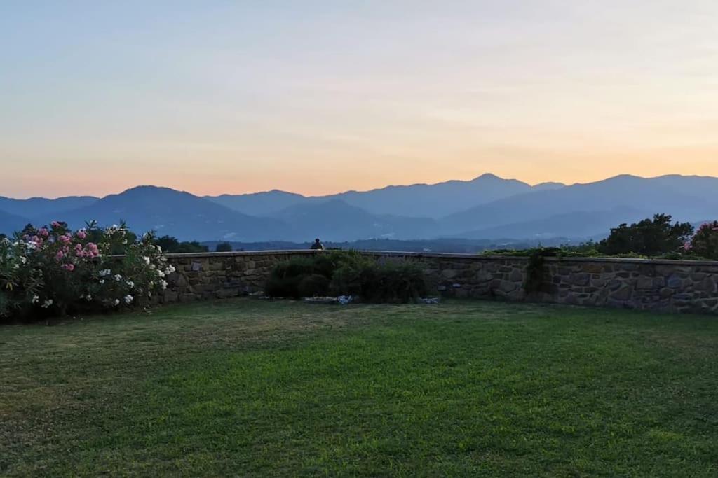 Appartamento La Mimosa Monti di Licciana Nardi Exterior photo