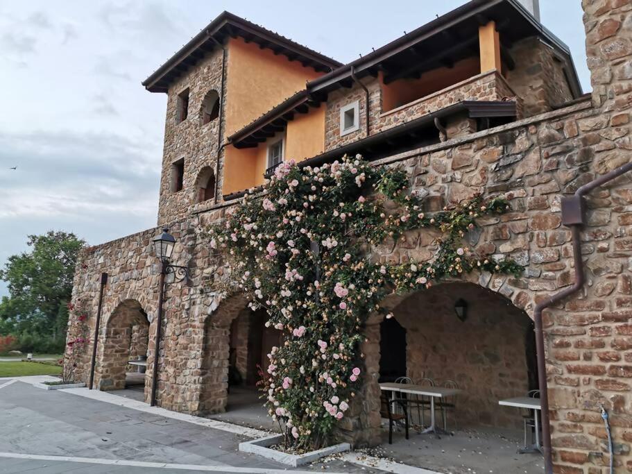 Appartamento La Mimosa Monti di Licciana Nardi Exterior photo
